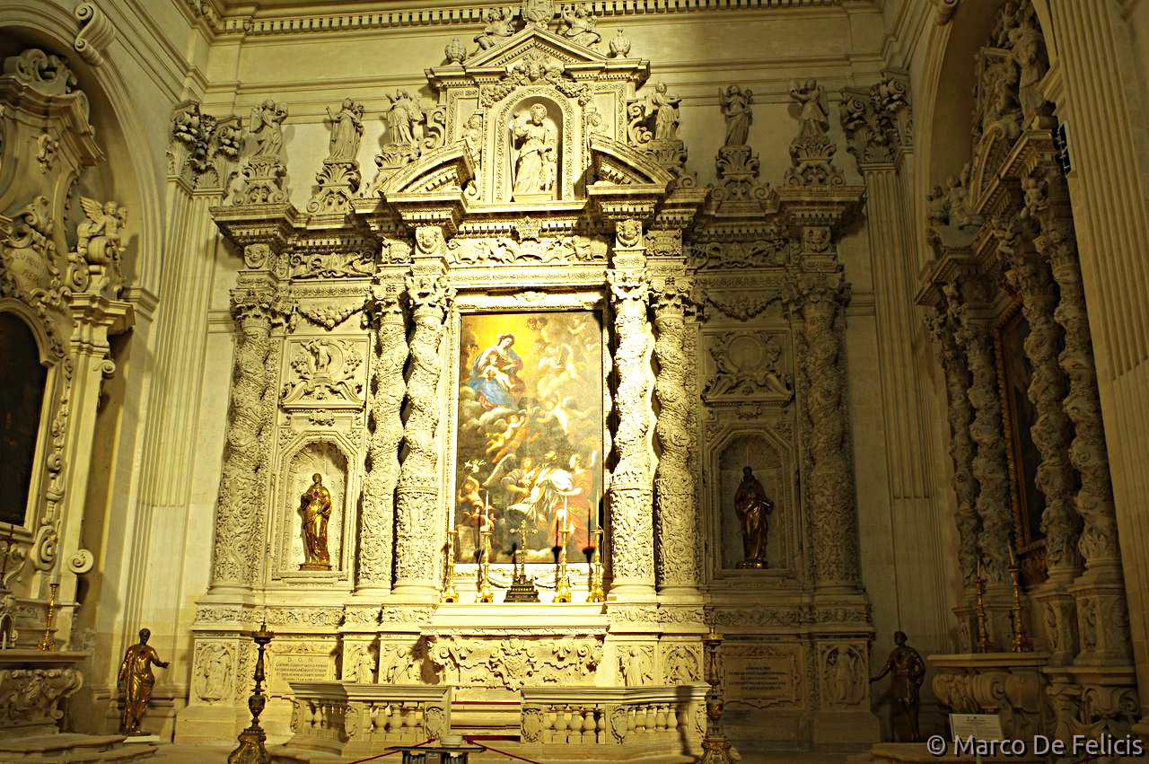 Sant'Irene, altare