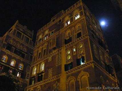 Yemen, Sana'a con la luna piena