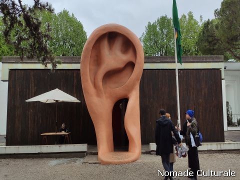 Biennale Arte 2022 Giardini - Entrar por um ouvido e sair pelo outro, padiglione Brasile
